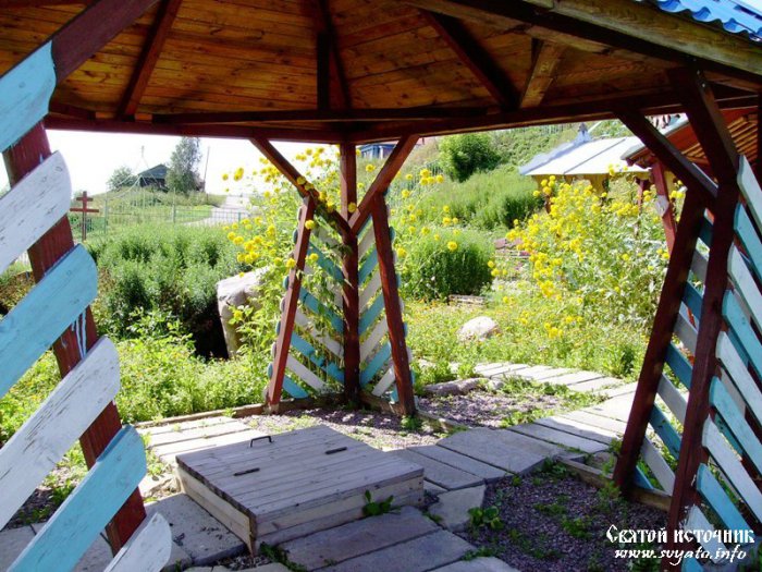 Родник, святой источник мучеников Космы и Дамиана село Семьяны Родник, святой источник мучеников Космы и Дамиана село Семьяны