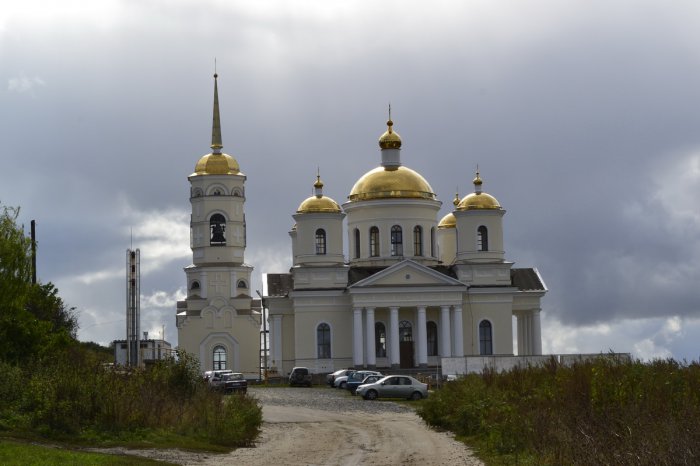 Родник, cвятой источник иконы «Живоносный источник» Пресвятой Богородицы село Большая Валяевка Родник, cвятой источник иконы «Живоносный источник» Пресвятой Богородицы село Большая Валяевка