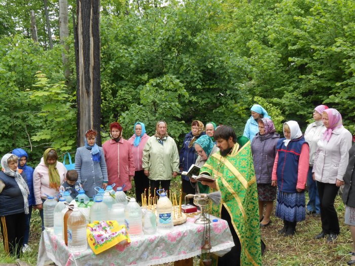 Родник Михаила Убиенного, святой источник у деревни Мордовский Каратай Родник Михаила Убиенного, святой источник у деревни Мордовский Каратай