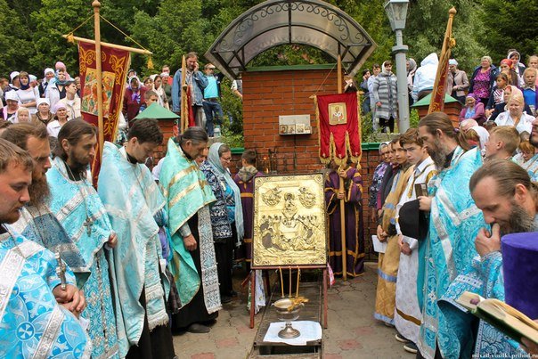 Родник «Святой ключ», святой источник иконы Божией Матери «Живоносный Источник» у села Билярск Родник «Святой ключ», святой источник иконы Божией Матери «Живоносный Источник» у села Билярск