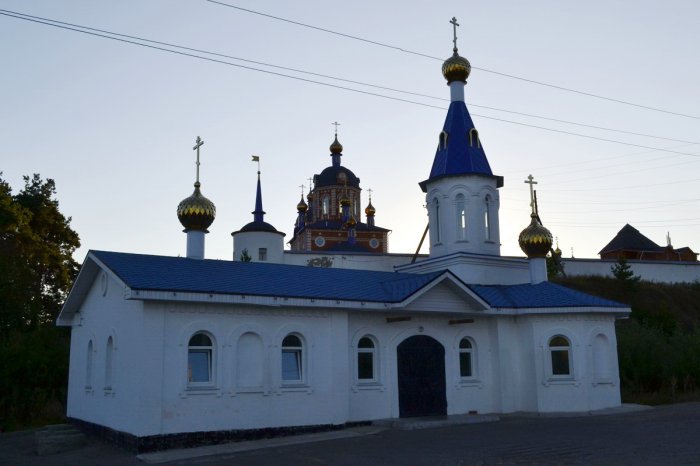 Родник «Жадовский», святой «Живоносный источник» Казанской Жадовской иконы Божией Матери поселок Самородки Родник «Жадовский», святой «Живоносный источник» Казанской Жадовской иконы Божией Матери поселок Самородки