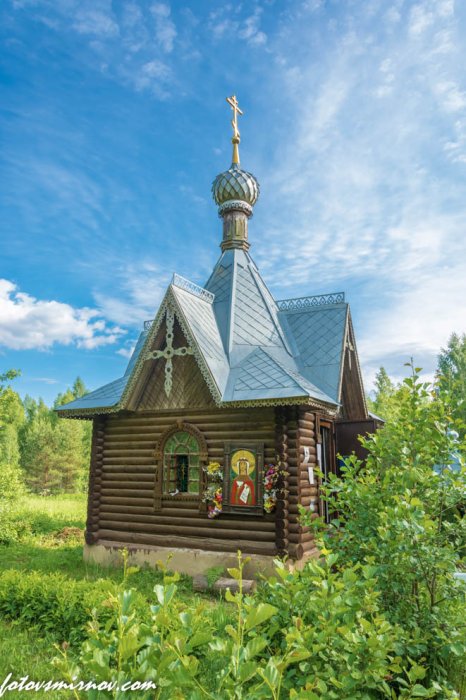 Родник, святой источник великомученицы Варвары Илиопольской у села Купань Родник, святой источник великомученицы Варвары Илиопольской у села Купань