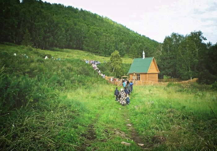 Родник, святой источник великомученика Пантелеимона Целителя село Большое Озеро Родник, святой источник великомученика Пантелеимона Целителя село Большое Озеро